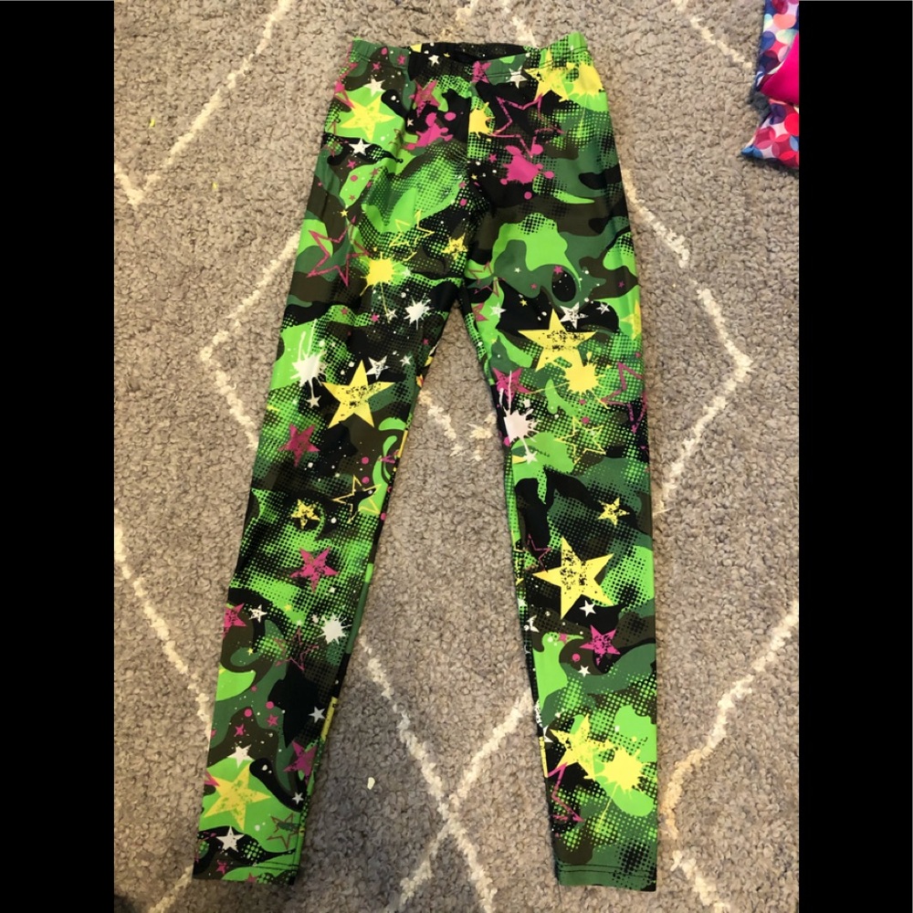 leggings with camo and stars